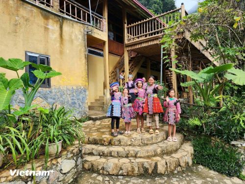  Từ Pà Cò, câu chuyện về những người Mông làm du lịch gợi mở một hướng đi giàu ý nghĩa đối với nhiều địa phương vùng đồng bào dân tộc thiểu số. (Ảnh: Vietnam+) 