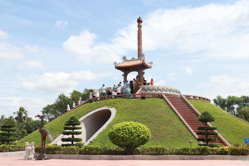 Thành cổ Quảng Trị đã đi vào lịch sử dân tộc như biểu tượng sáng ngời của ý chí quật cường và tinh thần chiến đấu, hy sinh bất khuất của quân và dân Việt Nam.