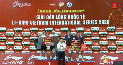 Ban Tổ chức trao giải Nhất, Nhì nội dung đôi nam.