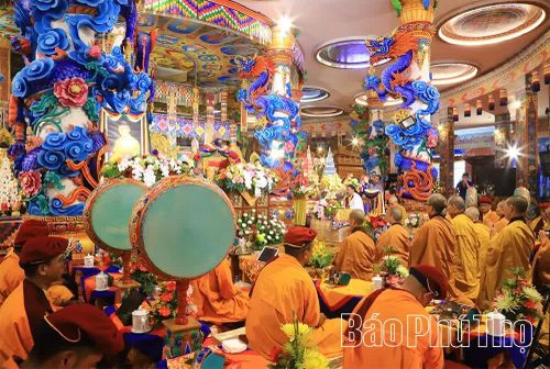 Các hoạt động tín ngưỡng trong Đại bảo tháp Mandala - Khu di tích quốc gia đặc biệt Tây Thiên.