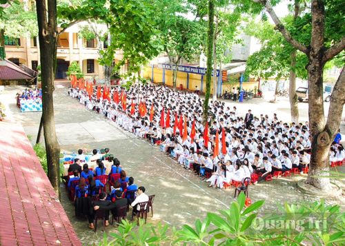 Lễ tổng kết năm học 2015-2016 của nhà trường.