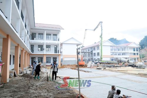 Thi công xây dựng Trường phổ thông nội trú Tiểu học và THCS Phiêng Khoài.