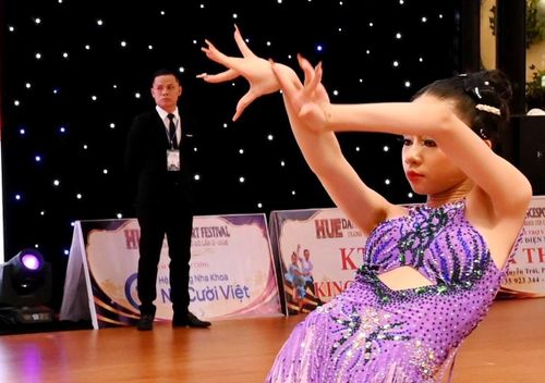  Một khoảnh khắc ở phần thi Dancesport solo nữ.