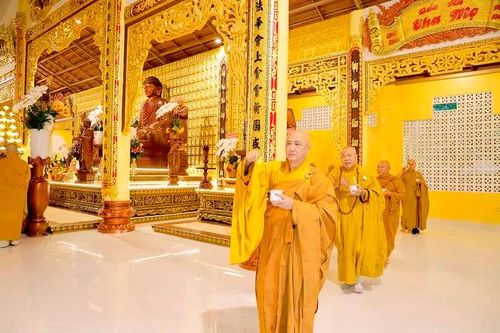Hòa thượng Thích Huệ Thông sái tịnh