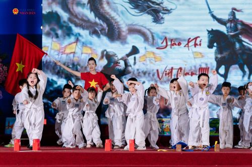 ... và lịch sử dân tộc