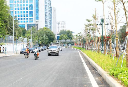 Diện mạo mới của đường Vành đai 1, đoạn từ nút giao Voi Phục đến đường Nguyễn Chí Thanh.