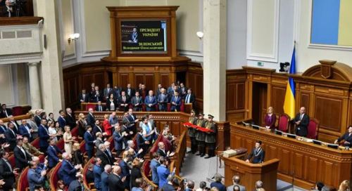 Theo khảo sát của Viện Xã hội học Kiev, chỉ 15% người được hỏi ủng hộ tổ chức bầu cử trước khi chiến sự kết thúc.