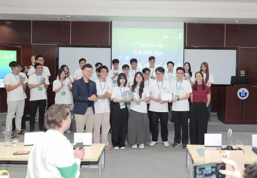 CLB Mất Ngủ giành giải nhì với giải pháp hỗ trợ người khiếm thị sử dụng dịch vụ gọi xe công nghệ một cách độc lập hơn.