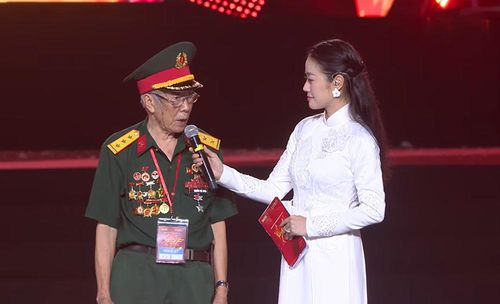Thượng úy Nguyễn Thế Nghĩa, cựu tù Phú Quốc chia sẻ tại chương trình