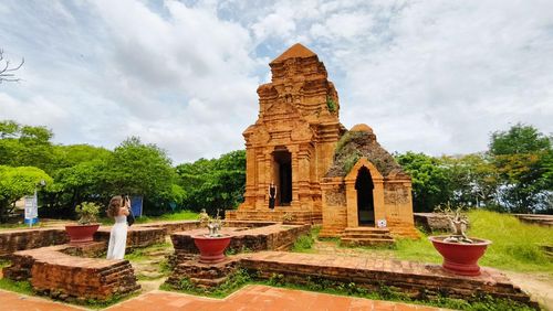 Những bí ẩn chưa có lời giải về tháp đã góp phần thu hút giới nghiên cứu cũng như du khách tìm đến đây