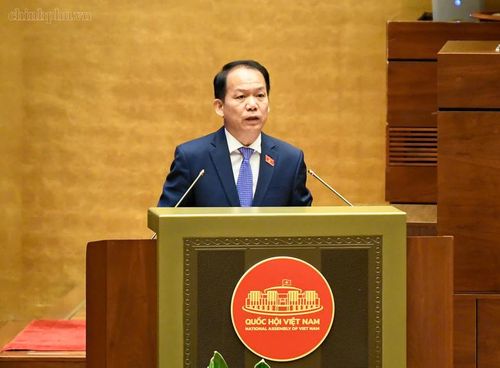 Bộ trưởng Bộ Tư pháp Hoàng Thanh Tùng trình bày Báo cáo tiếp thu, giải trình và chỉnh lý dự thảo Luật - Ảnh: chinhphu.vn/Nhật Bắc