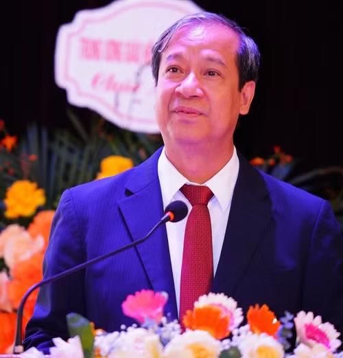 Phó Giáo sư, Tiến sĩ Nguyễn Kim Sơn, Ủy viên Trung ương Đảng, Phó Trưởng ban Chính sách, Chiến lược Trung ương, Chủ tịch Hội đồng Định hướng, hỗ trợ phát triển Viện Trần Nhân Tông phát biểu. (Ảnh: Ban Tổ chức cung cấp)