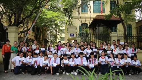 Quỹ Bảo trợ trẻ em Việt Nam trao học bổng cho 36 trẻ em có hoàn cảnh đặc biệt, khó khăn tiêu biểu của thành phố Đà Nẵng, tháng 8/2026. (Ảnh NFVC)