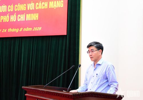 Đồng chí Phạm Văn Tuyên, Phó giám đốc Sở Nội vụ TP Hồ Chí Minh phát biểu.