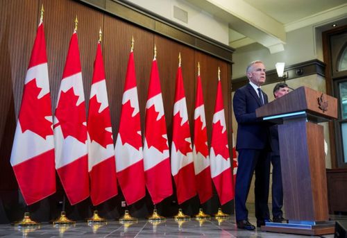 Thủ tướng Canada Mark Carney phát biểu với báo giới sau khi các cuộc đàm phán thương mại với Mỹ đổ vỡ. Ảnh: Reuters
