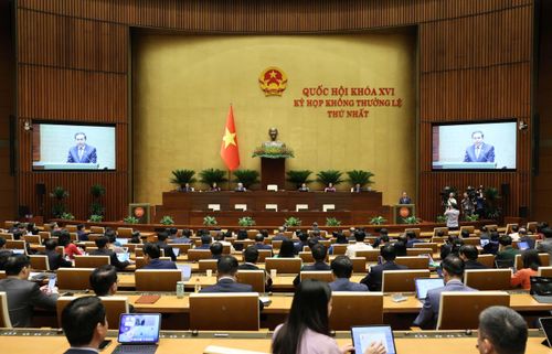 Quang cảnh phiên bế mạc chiều 24-8. Ảnh: QUANG PHÚC 