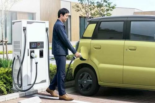 Ngoài ra, Suzuki e SKY EV 2027 còn có chế độ lái One Pedal, phanh tay điện tử EPB, Auto Brake Hold và hàng ghế sau gập 50:50. Suzuki chưa công bố công suất và mô-men xoắn của mô-tơ điện.