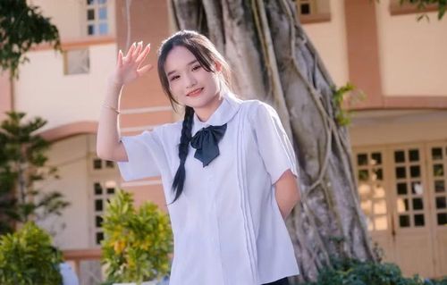 Lò Thị Hồng.
