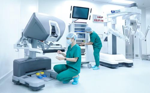 Bệnh viện Đa khoa Tâm Anh TP HCM tiếp tục đưa vào hoạt động hệ thống robot Da Vinci Xi thứ hai, mở rộng năng lực điều trị ung thư và các bệnh lý phức tạp. Ảnh: Bệnh viện Đa khoa Tâm Anh