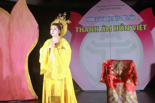 Trích đoạn “Nỗi lòng Thái hậu Dương Vân Nga”. Ảnh: Sở VHTT&DL Hà Nội
