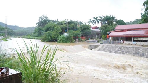 Đập tràn thôn Lê Lợi bị chia cắt