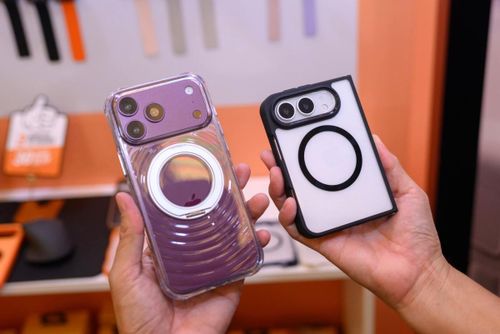 Phụ kiện cho iPhone gập cũng xuất hiện tại Việt Nam. Ảnh: cuhiep