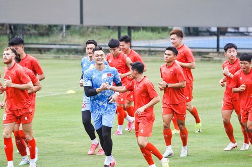  Thầy trò HLV Kim Sang Sik xác định 90 phút trên sân Mỹ Đình mới là trận đấu quyết định đối với mục tiêu bảo vệ thành công ngôi vô địch.