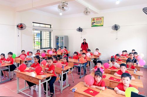 Không khí hào hứng bắt đầu từ mỗi lớp học.