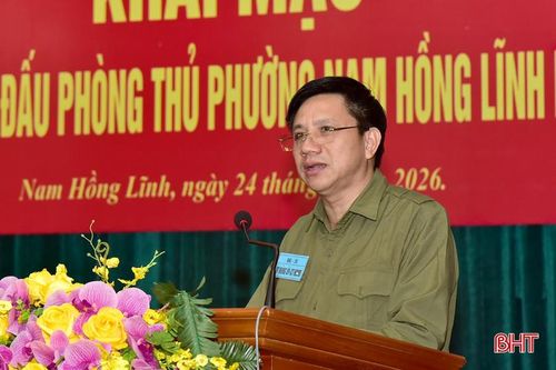 Bí thư Đảng ủy, Chủ tịch HĐND phường Nam Hồng Lĩnh Nguyễn Hữu Khiếu phát biểu khai mạc.