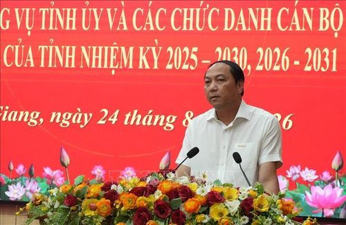 Phó Bí thư Thường trực Tỉnh ủy An Giang Lâm Minh Thành phát biểu tại hội nghị.