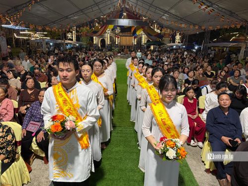 Rất đông người dân tham dự Đại lễ Vu Lan báo hiếu năm 2026.