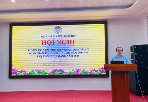 Ông Phạm Đình Quế - Chủ tịch Hội Luật gia tỉnh phát biểu khai mạc tại Hội nghị.