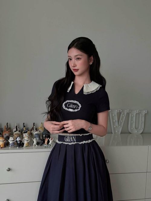 Jun Vũ vốn được biết đến là một trong những mỹ nhân có vẻ đẹp trong trẻo. Ảnh: FBNV