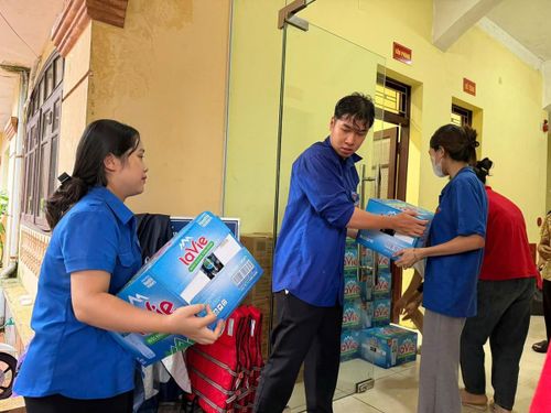 Tuổi trẻ Lạng Sơn huy động nguồn lực hỗ trợ bà con vùng lũ.