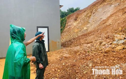 Trên địa bàn xã Vân Du xuất hiện 5 điểm sạt lở, tiềm ẩn nguy cơ mất an toàn khi mưa vẫn tiếp diễn.