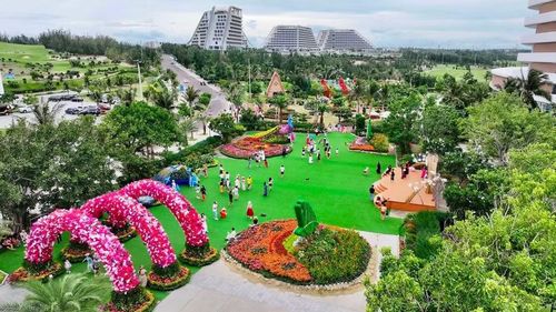  Lễ hội Ngàn hoa FLC Quy Nhơn 2026 với chủ đề “Ngàn hoa về phố biển” sẽ diễn ra đến hết 15-9. Ảnh: FLC Quy Nhơn 
