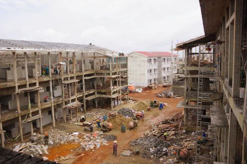 Các hạng mục Trường Phổ thông nội trú liên cấp Tiểu học và THCS Quảng Trực đang từng bước hoàn thiện