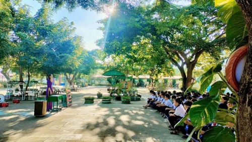 Học sinh được học tập trong môi trường xanh, sạch, đẹp