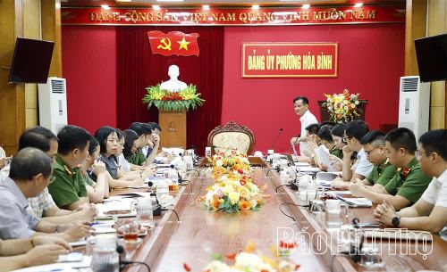 Đồng chí Trưởng đoàn kiểm tra phát biểu tại buổi làm việc.