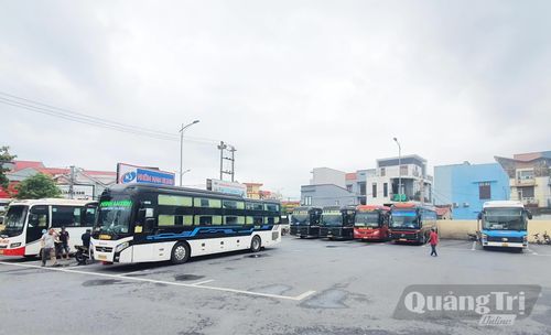 Bến bãi đón, trả khách tại Trung tâm Dịch vụ và quản lý bến xe khách phía Bắc tỉnh luôn thông thoáng, sạch đẹp - Ảnh: B.T