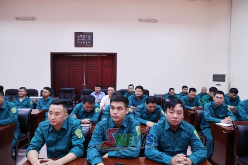 Cán bộ, chiến sĩ tự vệ các đơn vị dự khai mạc huấn luyện