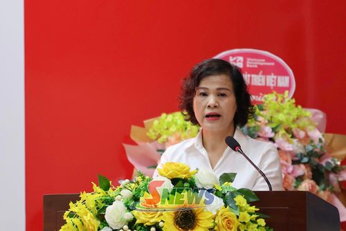 Lãnh đạo Ngân hàng Phát triển Việt Nam, Chi nhánh Sơn La phát biểu khai mac huấn luyện