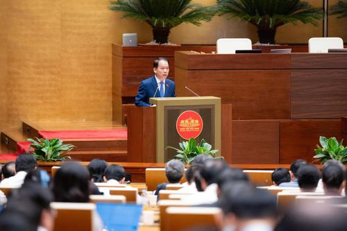 Bộ trưởng Bộ Tư pháp Hoàng Thanh Tùng. Ảnh: Media Quốc hội.