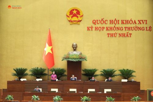 Chủ tịch Quốc hội Trần Thanh Mẫn chủ trì, Phó Chủ tịch Quốc hội Nguyễn Thị Thanh điều hành phiên họp. Ảnh: Hồ Long
