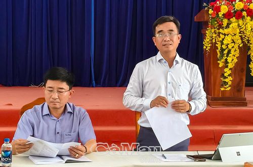 Ông Phạm Văn Mười, Phó Giám đốc Sở Nông nghiệp và Môi trường, Trưởng đoàn khảo sát, phát biểu kết luận buổi làm việc.