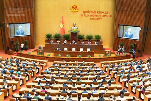 Quang cảnh phiên họp chiều 24/8.
