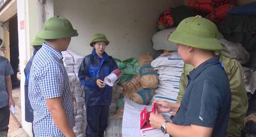 Vật tư, phương tiện được xã Đa Phúc chuẩn bị đầy đủ tại điếm canh đê. Ảnh: CTV.