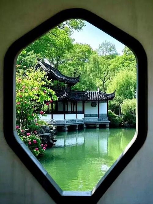 Theo tử vi, phụ nữ sinh tháng 8 Âm lịch còn được xem là người có phúc khí tốt. Ảnh minh họa