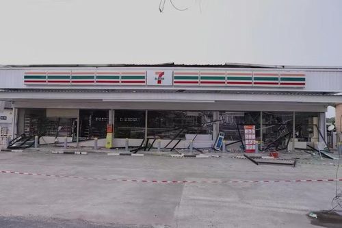 Cửa hàng tiện lợi 7-Eleven ở tỉnh Yala bị đốt phá đêm 22-8-2026
