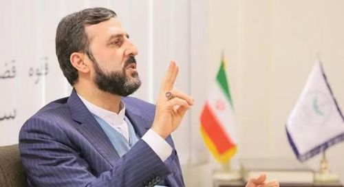 Tổng thống Donald Trump ngày 19/8 tuyên bố Washington sẽ mở chiến dịch kinh tế quy mô lớn nhằm vào Iran, đồng thời cảnh báo các quốc gia nếu để tổ chức tài chính, doanh nghiệp, sân bay hoặc cơ quan chính phủ cung cấp hỗ trợ thiết yếu cho Tehran.